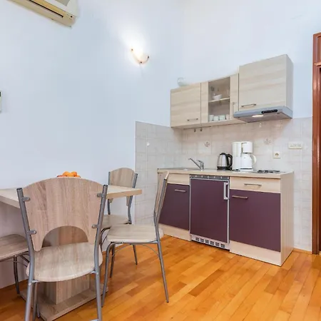 Lejlighed Gorgeous Apartment In Pula With Wifi *