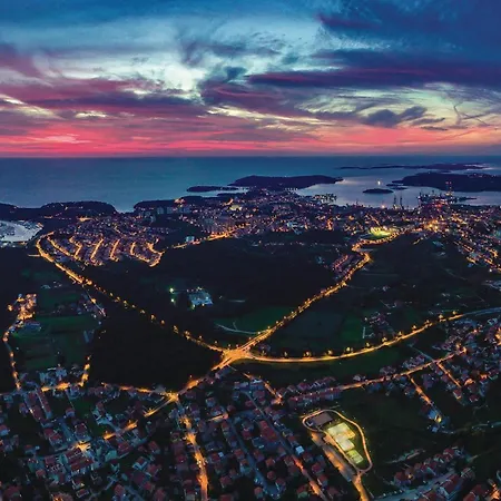 Apartamento 1 Bedroom Lovely In *