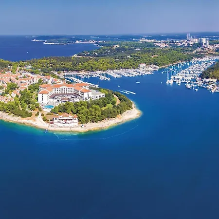 1 Bedroom Lovely In Apartamento Pula