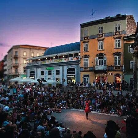 1 Bedroom Lovely In Appartamento *