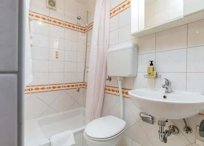 Lägenhet 1 Bedroom Lovely In Pula