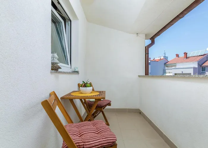 1 Bedroom Lovely In Lägenhet *