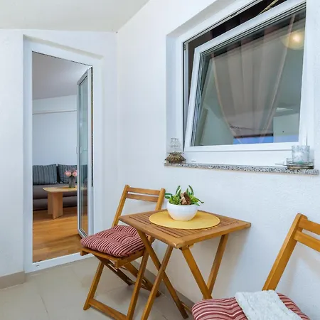 1 Bedroom Lovely In 풀라